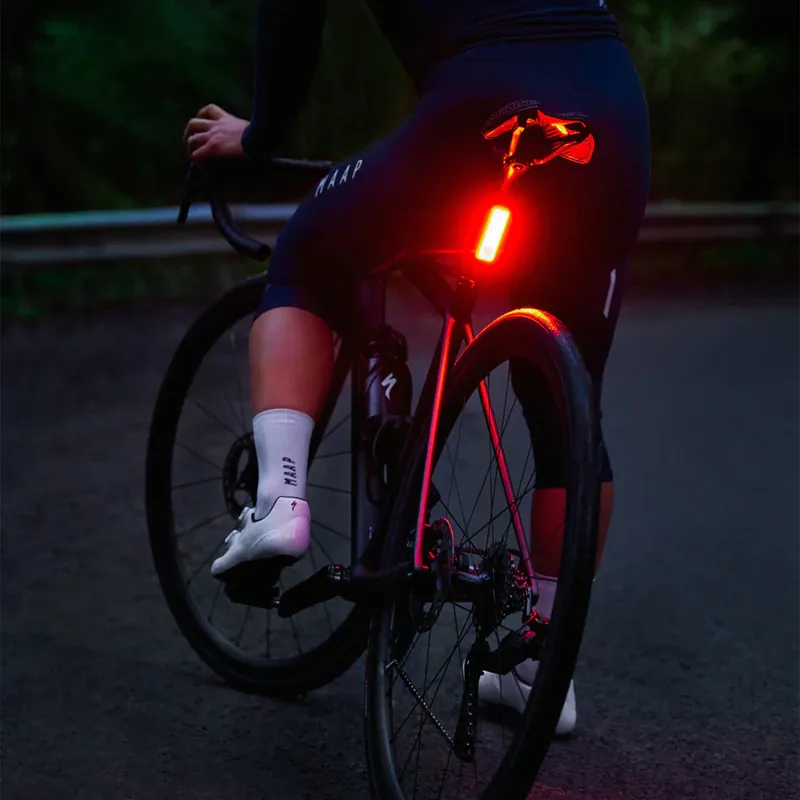 KNOG LIGHT Blinder Road 150 rear-1
