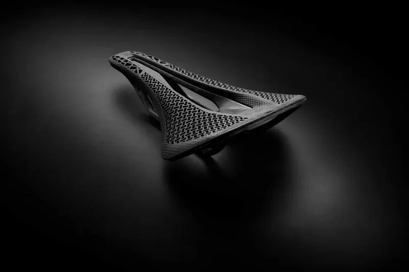 Cadex Amp 3D Saddle in Black-4