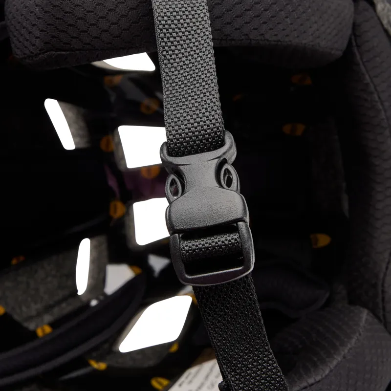 Fox Dropframe Helmet in Black-7