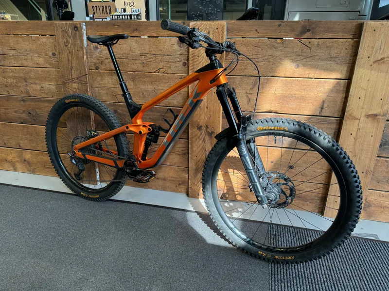 Approved Used Trek Slash 9.8 XT Large
