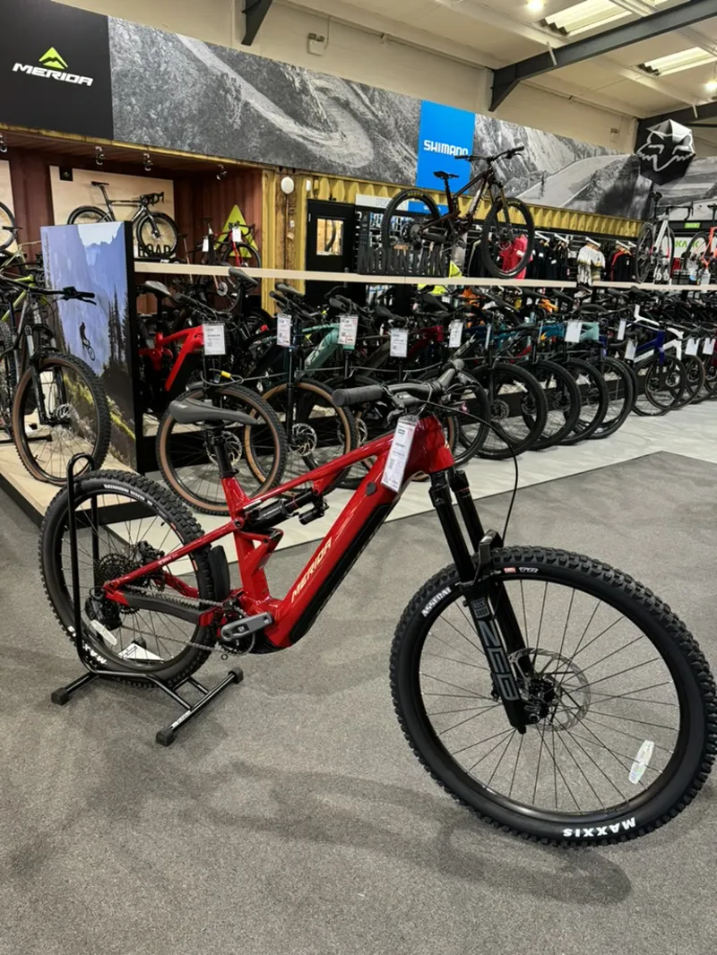 2025 Merida eOne-Eighty 700 - Heritage Red-2