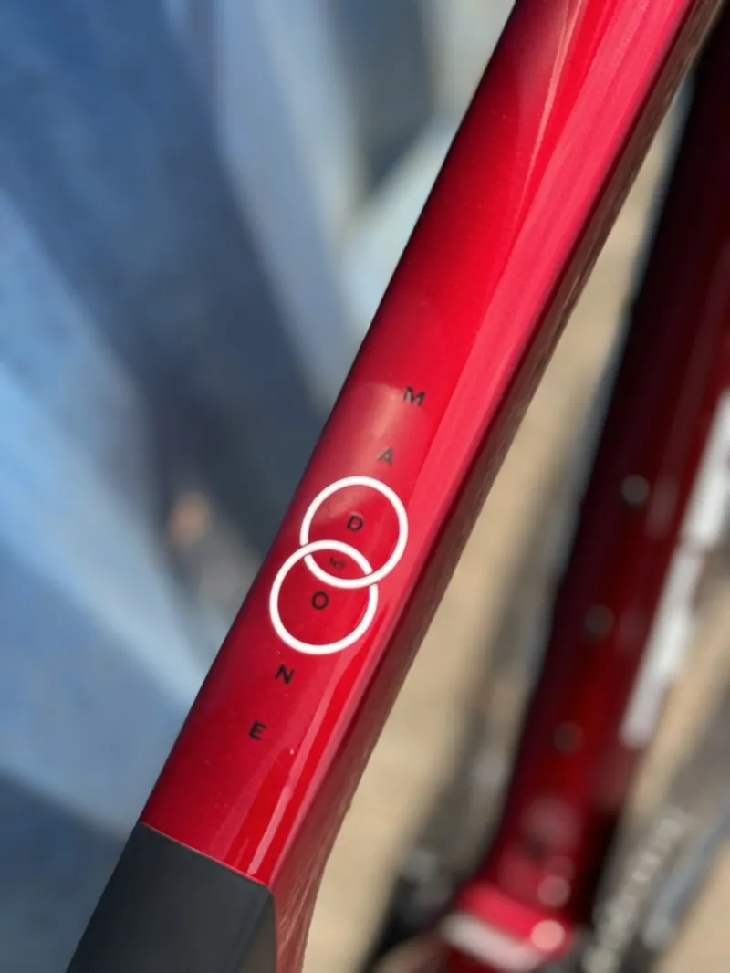 2025 Trek Madone SL 6 Gen 8 - Crimson-6