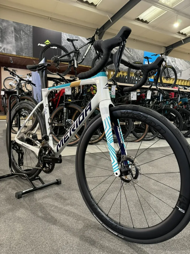 2025 Merida Scultura Team - Team Teal/Pearl-2