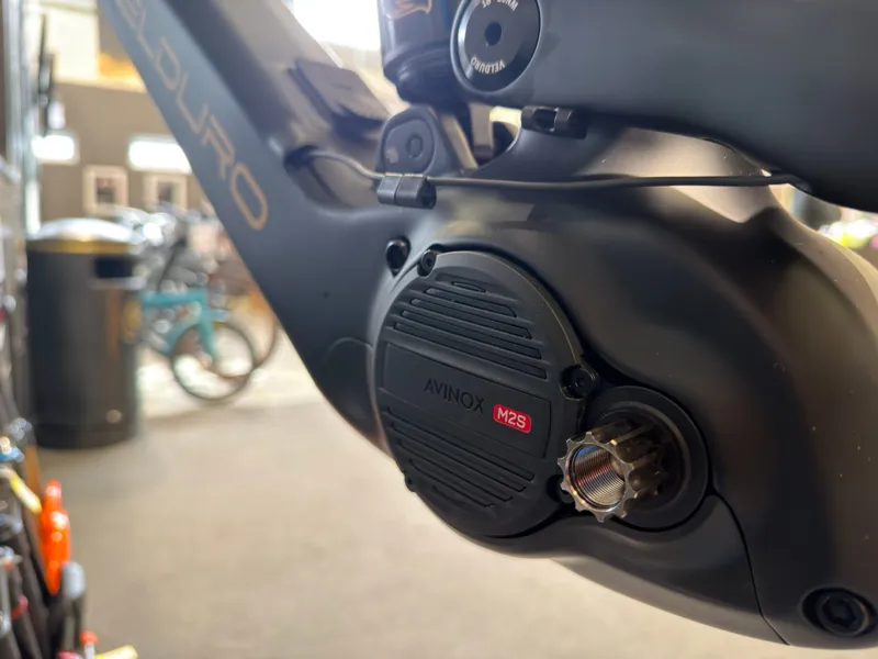 Velduro Rogue Frame inc Shock-5