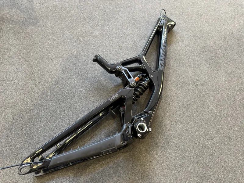 Lightly Used Santa Cruz V10 CC Black - Medium Frame - DHX2 Factory Shock