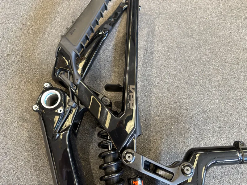 Lightly Used Santa Cruz V10 CC Black - Medium Frame - DHX2 Factory Shock-11