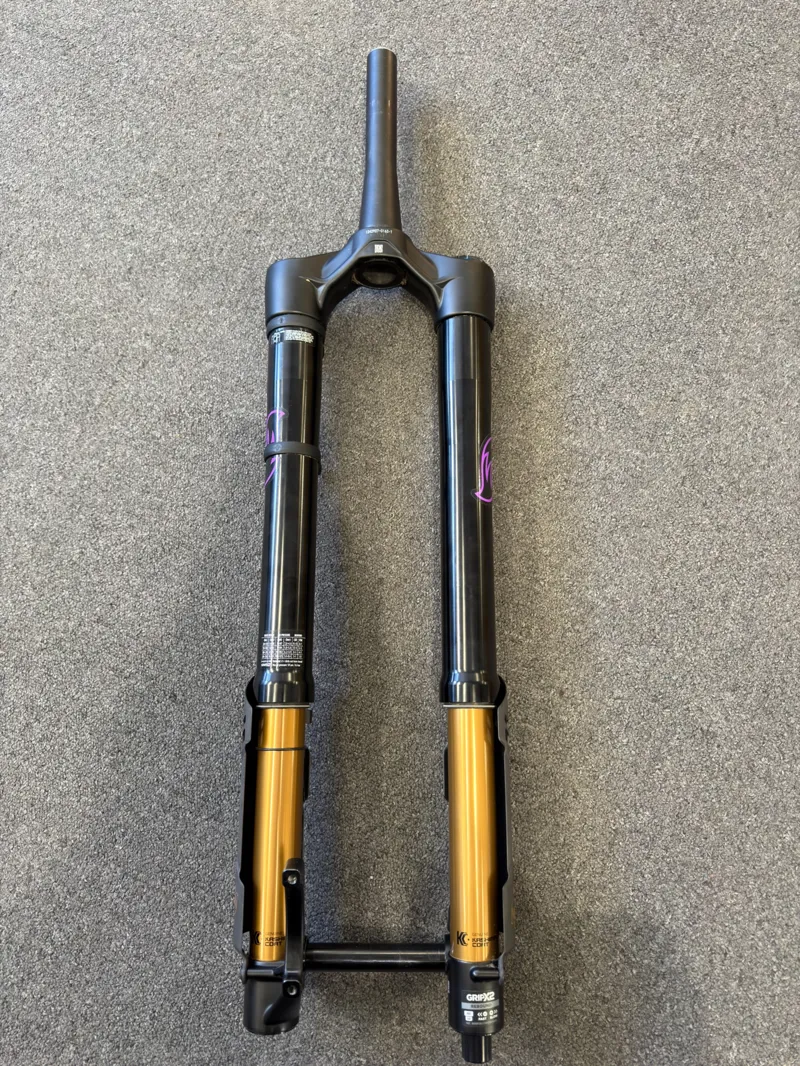 Fox Podium W Purple Decals - 29/170mm - Lightly Used-4