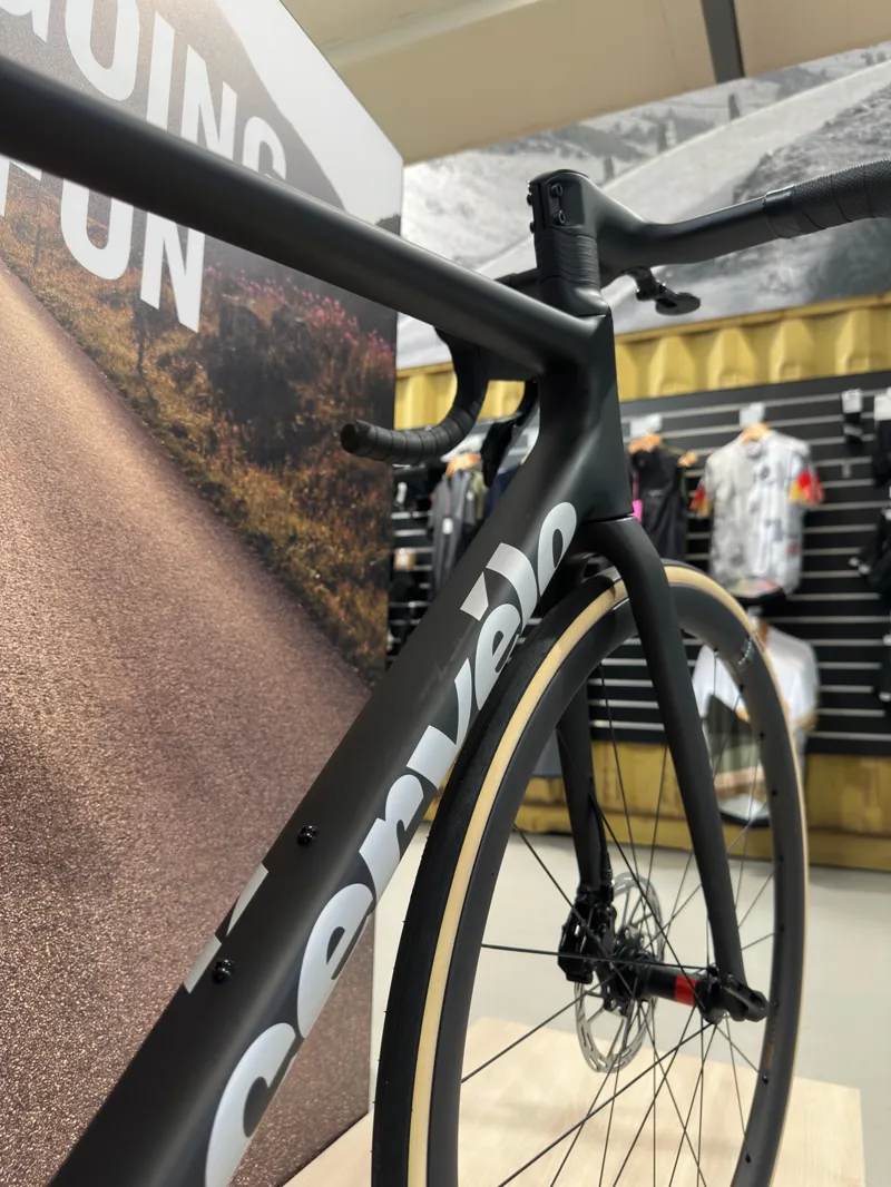 Cervelo 2026 R5 Force AXS Five Black-3