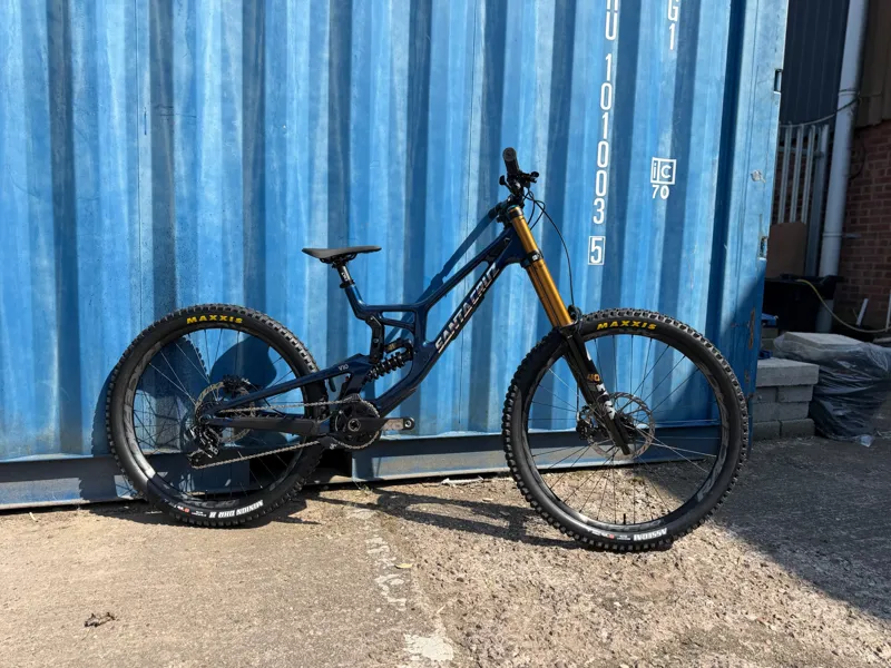 Santa Cruz MY27 V10 CC X01 Kit - Liquid Blue-1