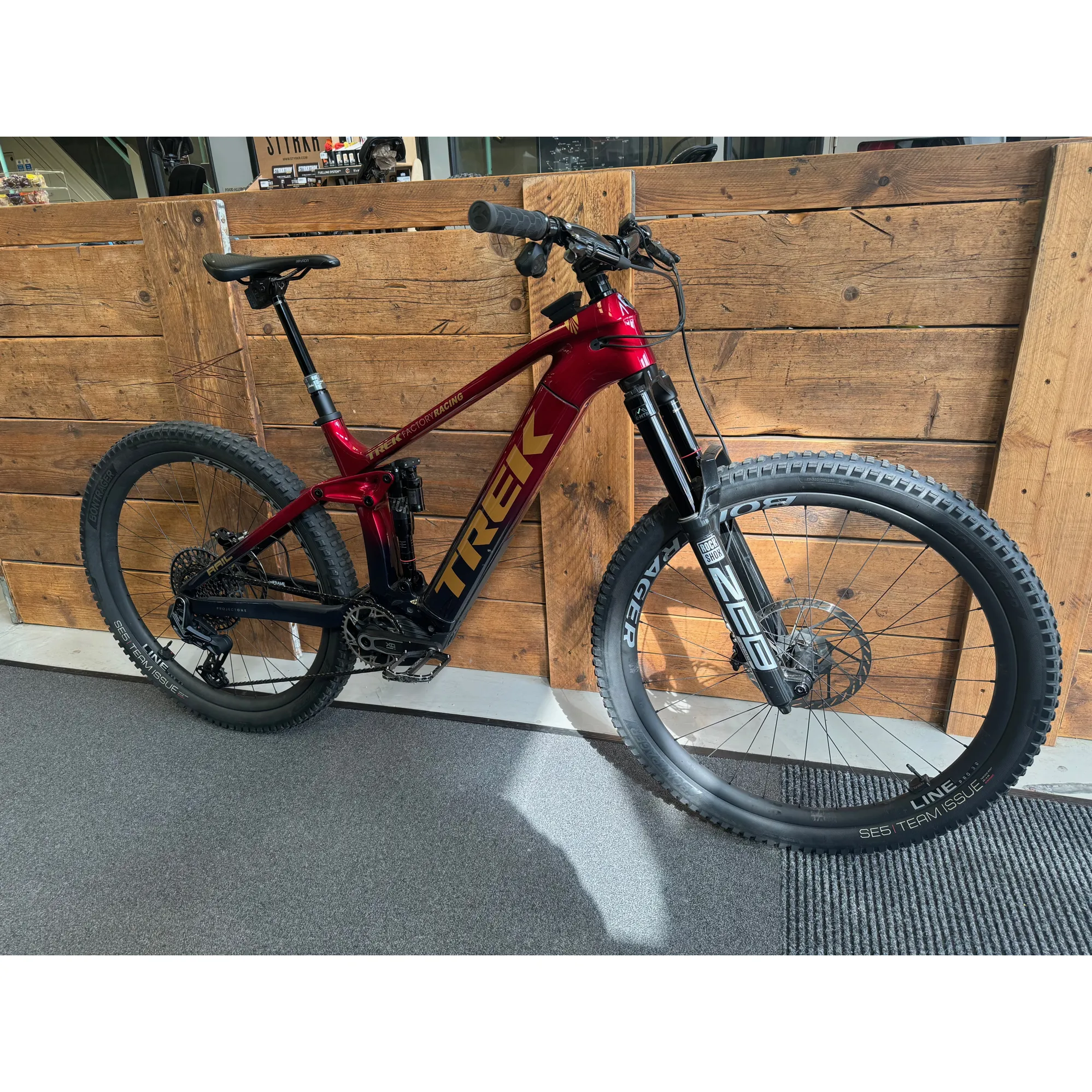 Trek slash project one sale