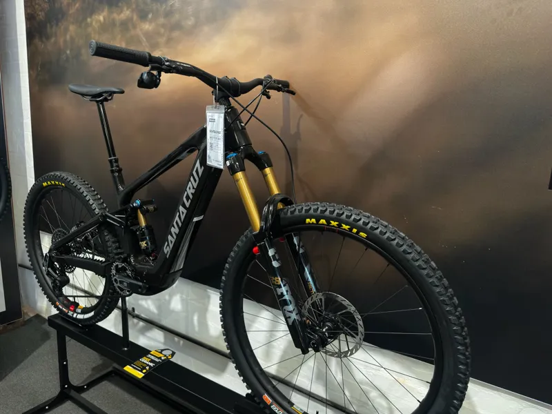 Santa Cruz MY26 Bullit CC X0 AXS RSV Gloss Black-1