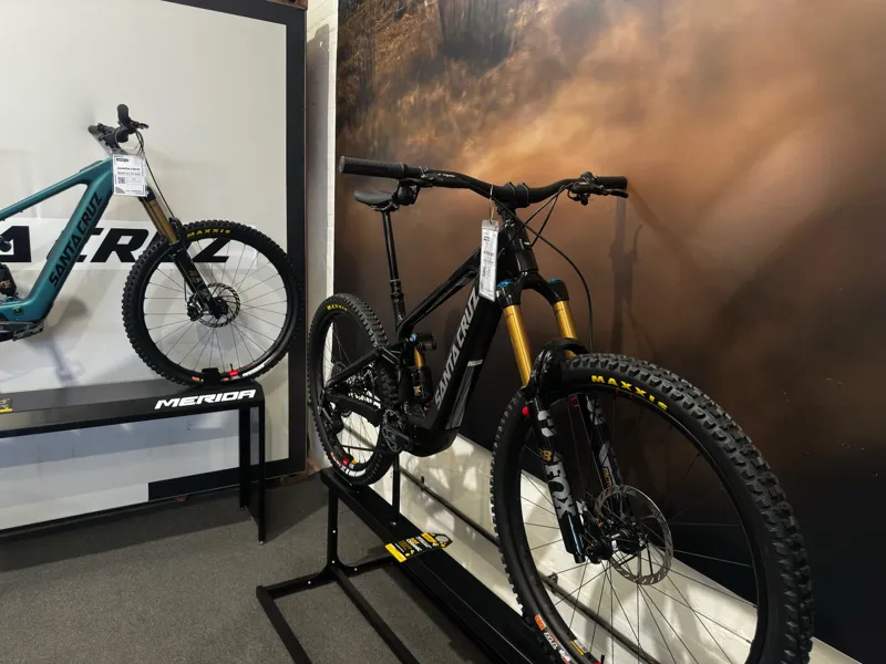 Santa Cruz MY26 Bullit CC X0 AXS RSV Gloss Black-2