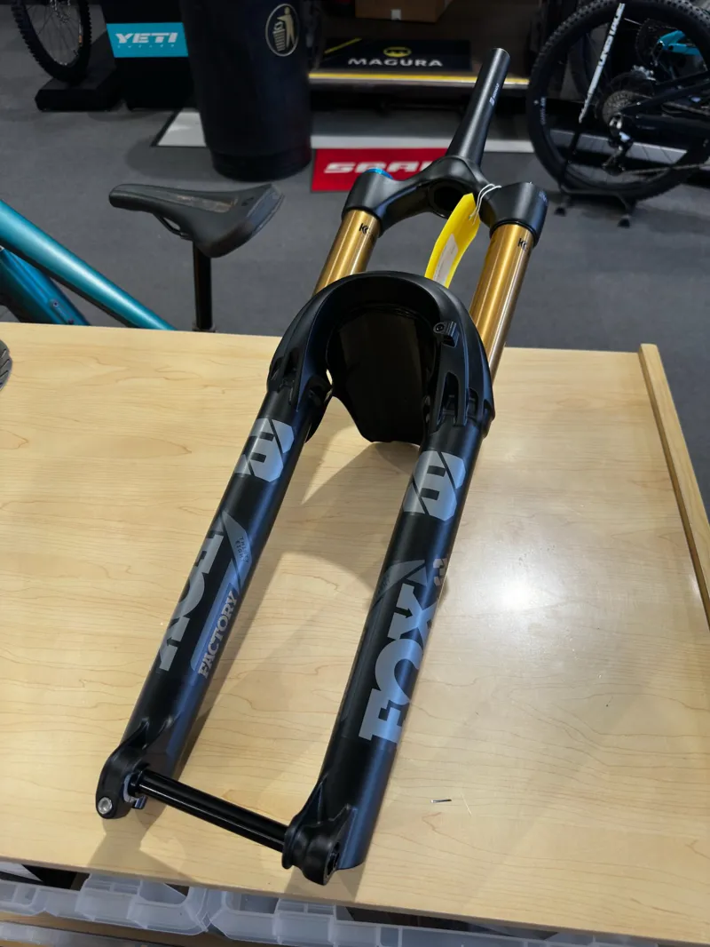 Fox Factory 38 Grip X2 29 - 170mm Travel-1