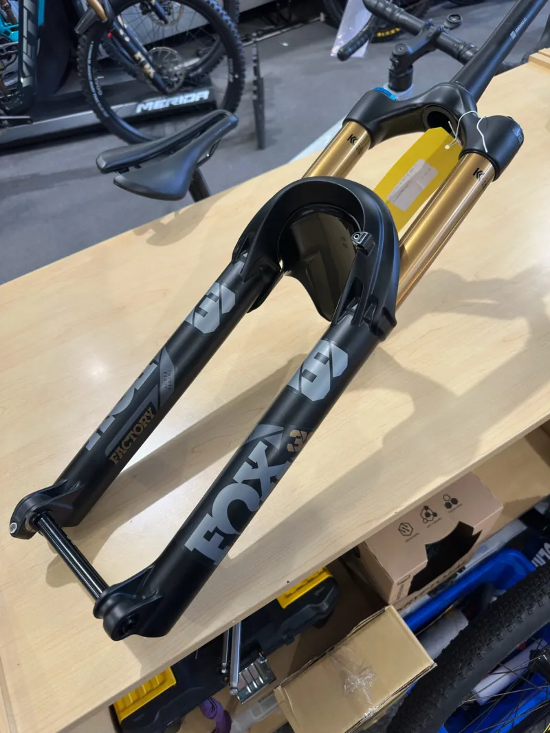 Fox Factory 38 Grip X2 29 - 170mm Travel-6