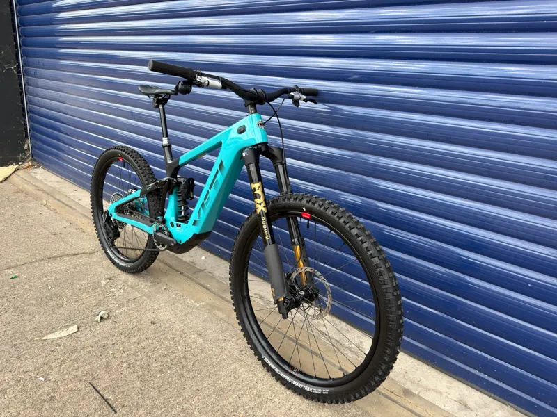 Yeti 2026 LTE T3 Turquoise Large Custom MX - Lightly Used-2