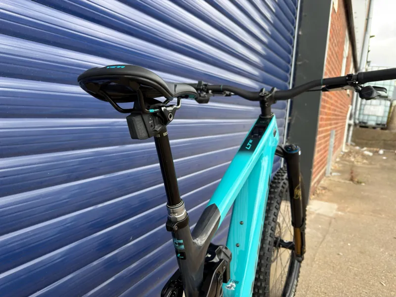 Yeti 2026 LTE T3 Turquoise Large Custom MX - Lightly Used-11
