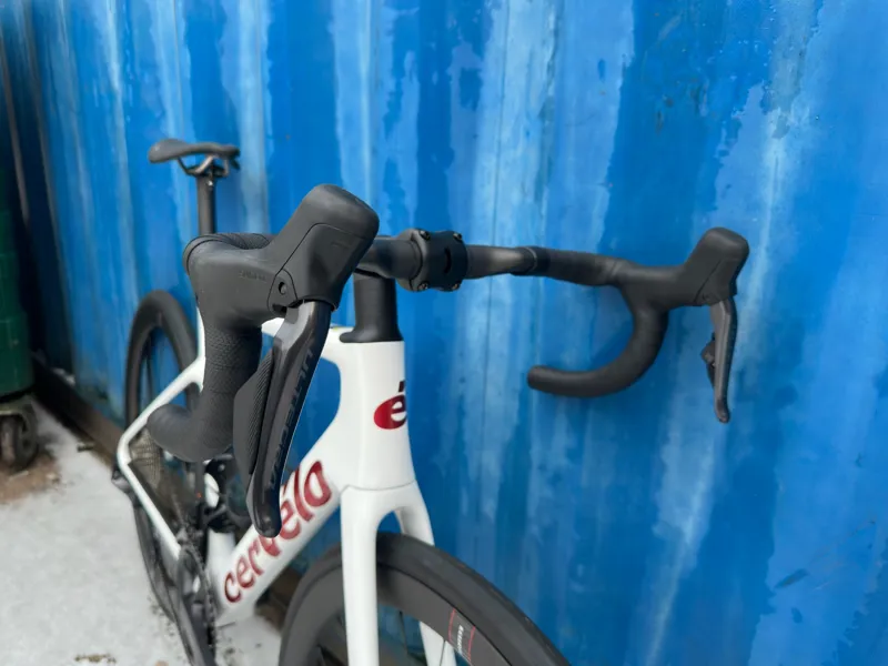 Cervelo 2026 Caledonia 5 Ultegra Di2 Vanilla/Cherry-3