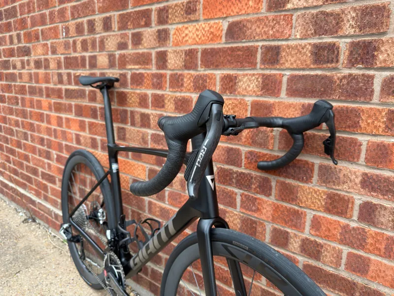 Giant Defy Advanced Pro - Red AXS - Carbon -3