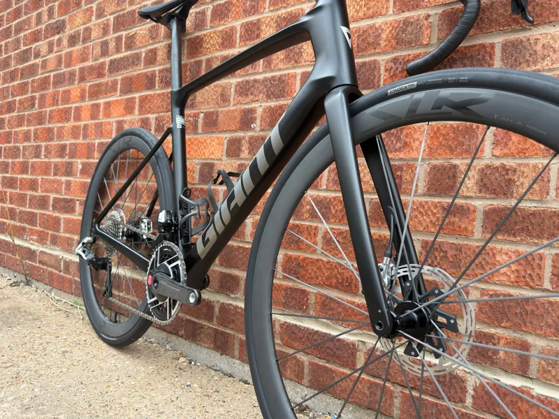 Giant Defy Advanced Pro - Red AXS - Carbon -2