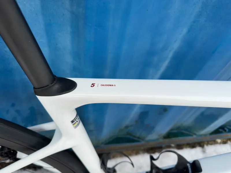 Cervelo 2026 Caledonia 5 Force AXS - Vanilla/ Cherry-10