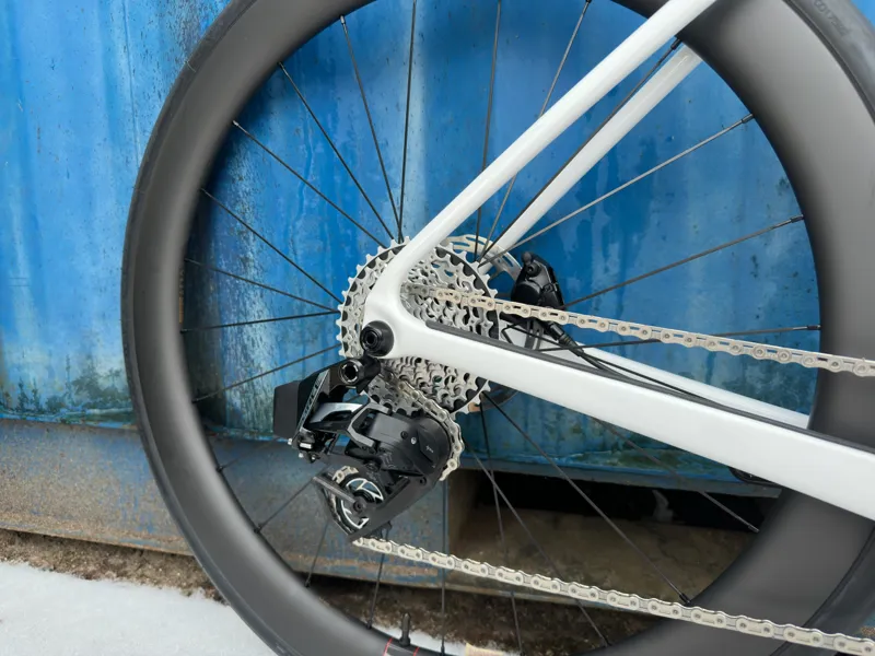 Cervelo 2026 Caledonia 5 Force AXS - Vanilla/ Cherry-7