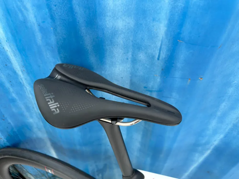 Cervelo 2026 Caledonia 5 Force AXS - Vanilla/ Cherry-9