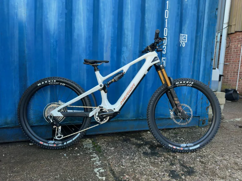 Merida 2025 eOne-Sixty 10K - White/Bronze -1