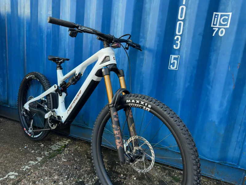 Merida 2025 eOne-Sixty 10K - White/Bronze -2