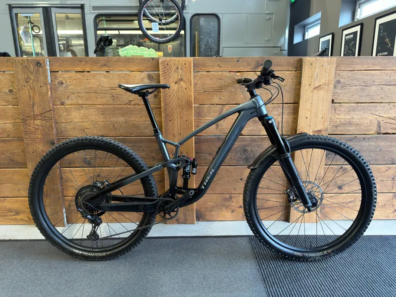 Trek Fuel EX 8 Gen 6 - Large - Approved Used
