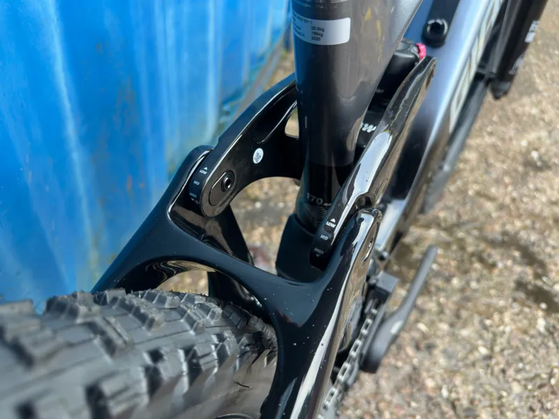 Giant Reign 2026 Advanced E+ 1 - Mercury/Carbon Smoke-7