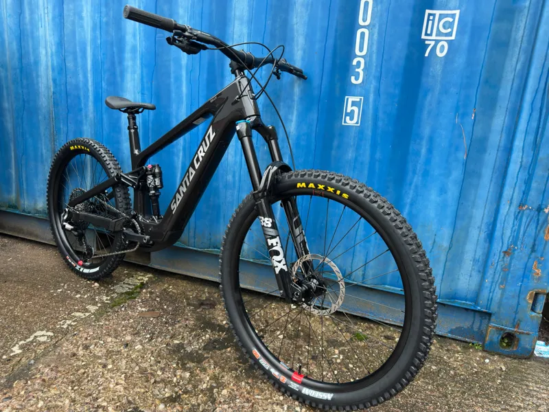 Santa Cruz MY26 Bullit C 90 - Gloss Black-2