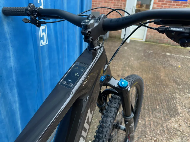 Santa Cruz MY26 Bullit C 90 - Gloss Black-9