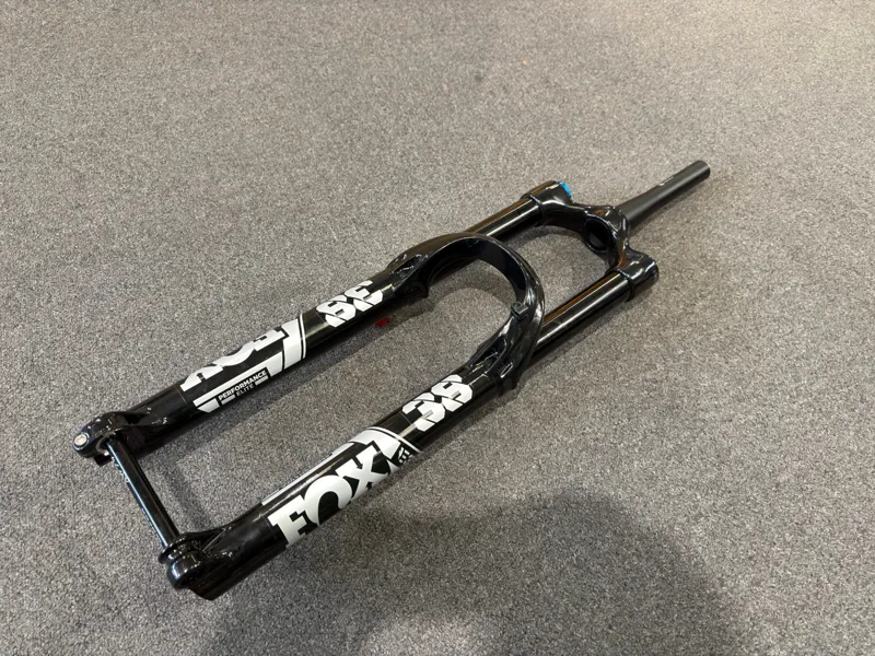 Fox 2026 38 Performance Elite - 29 - 180mm -1