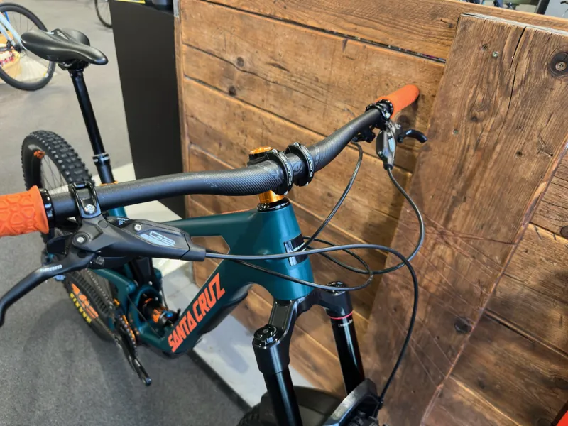 Santa Cruz Hightower V3 Evergreen Large Part Exchange-3