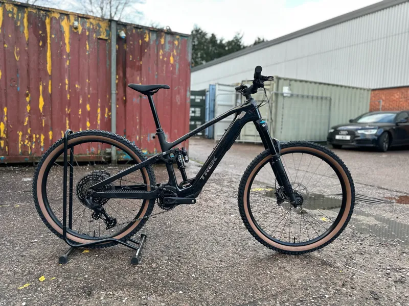 Trek Fuel+ EX 9.7 - Carbon Smoke/Lithium Grey Marble-1