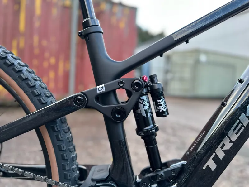 Trek Fuel+ EX 9.7 - Carbon Smoke/Lithium Grey Marble-4