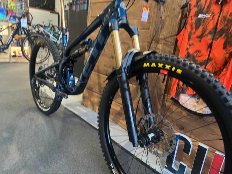 Yeti SB160 Cobalt Blue - Lightly Used/Part Exchange-7