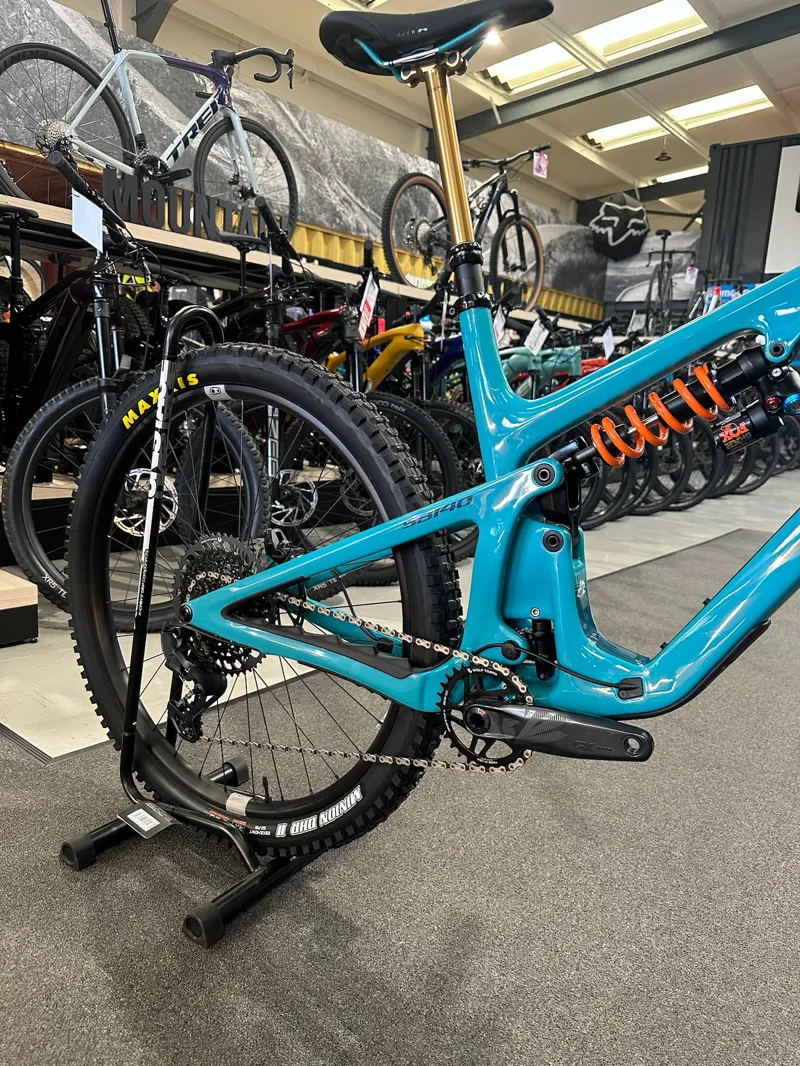 Yeti Cycles SB140 C-Series LR in Turquoise - Free Fox Factory Upgrade-2