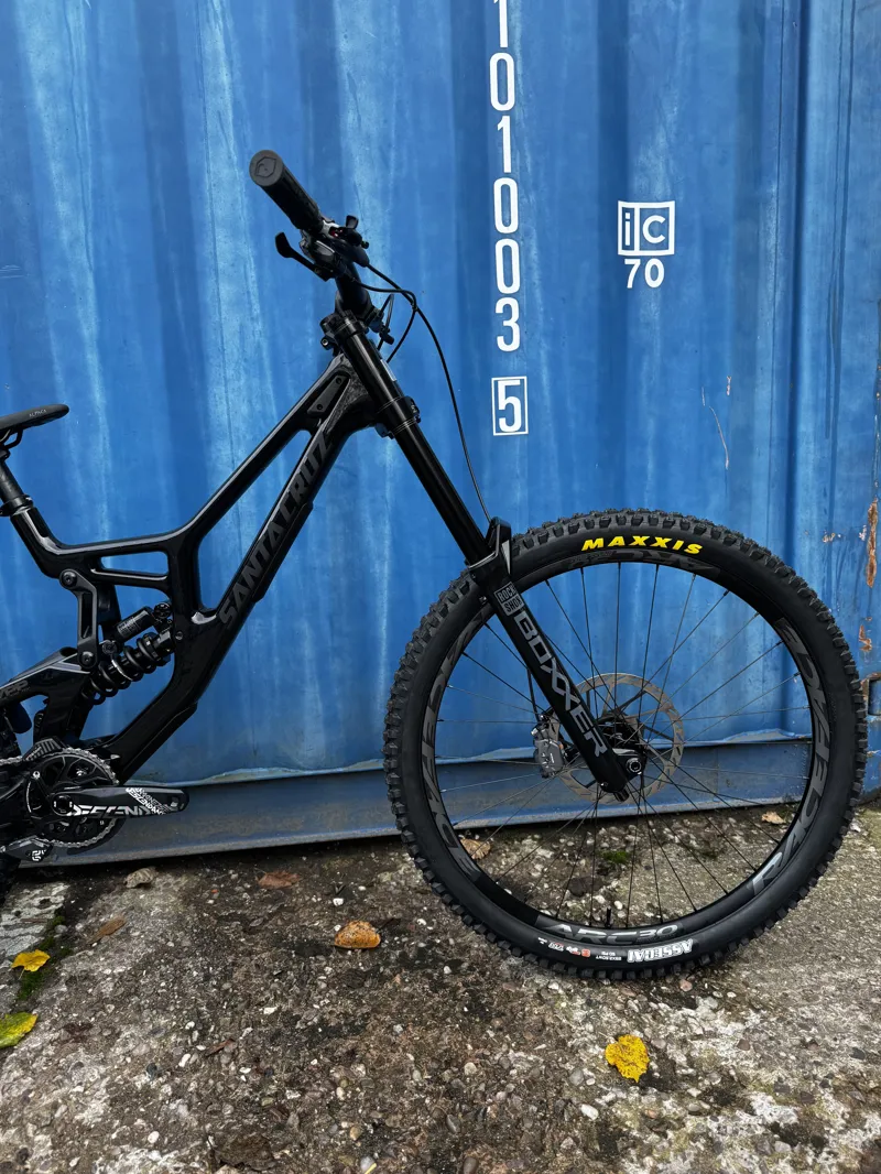 Santa Cruz V10 CC S MX Black Sparkle-3