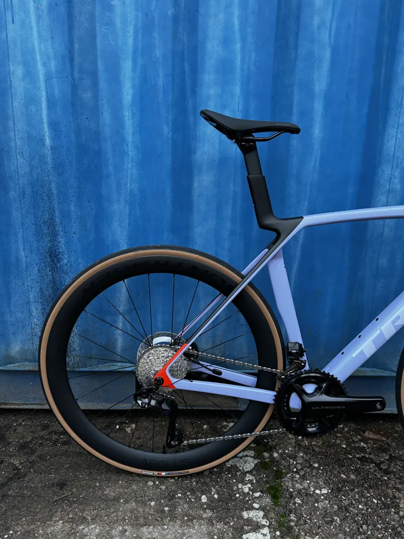 TREK Madone SL 7 Gen 8 - Lavender Haze/ Smoke-3