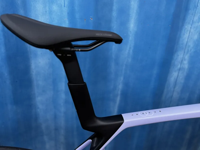 TREK Madone SL 7 Gen 8 - Lavender Haze/ Smoke-9