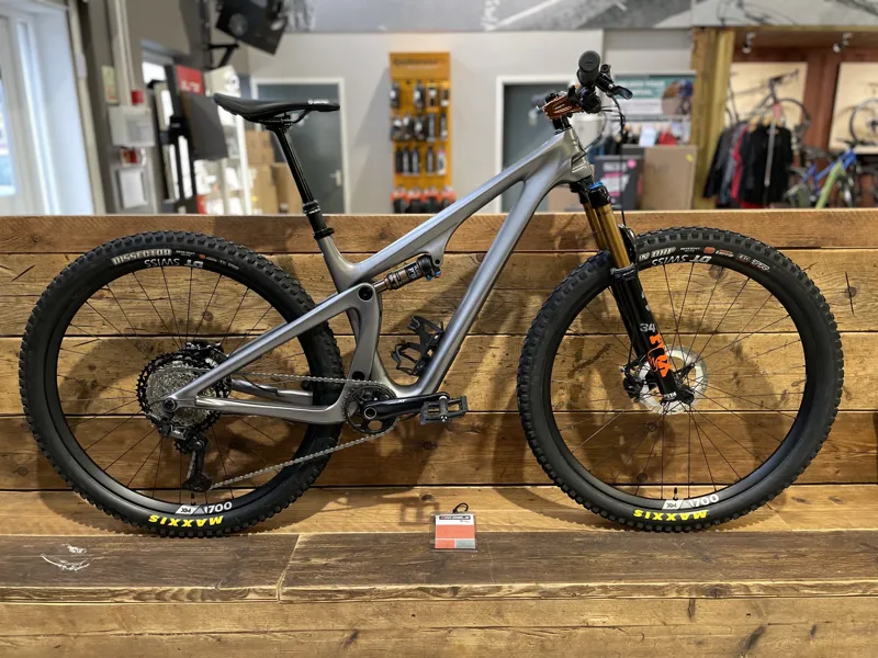 Approved Used Yeti 2021 SB115 Custom Build Medium Ex-Demo