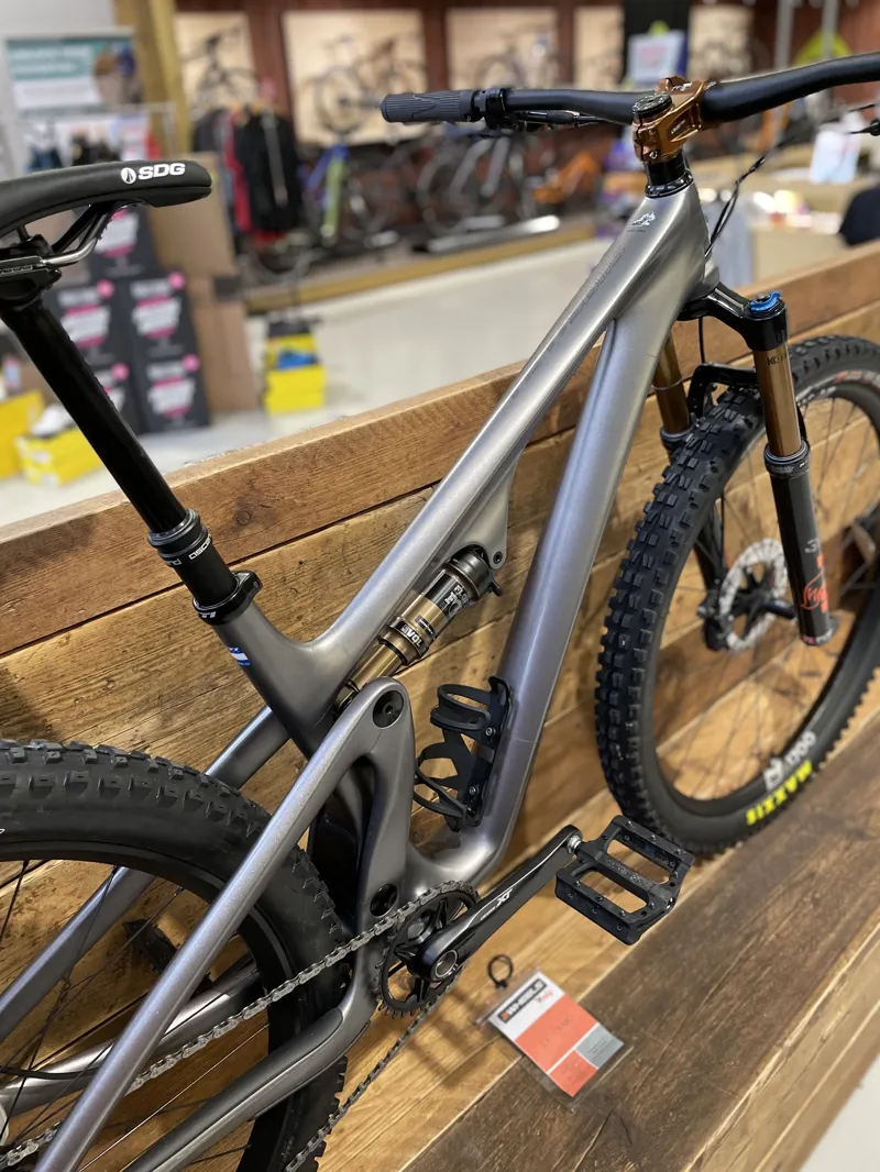 Approved Used Yeti 2021 SB115 Custom Build Medium Ex-Demo-4