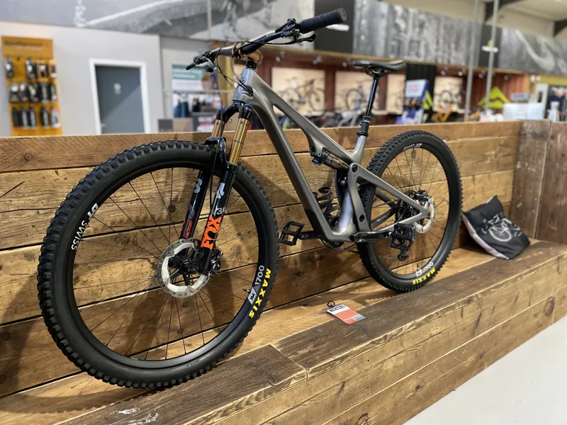 Approved Used Yeti 2021 SB115 Custom Build Medium Ex-Demo-6