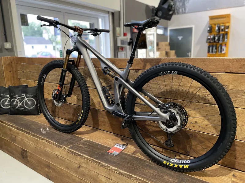 Approved Used Yeti 2021 SB115 Custom Build Medium Ex-Demo-7