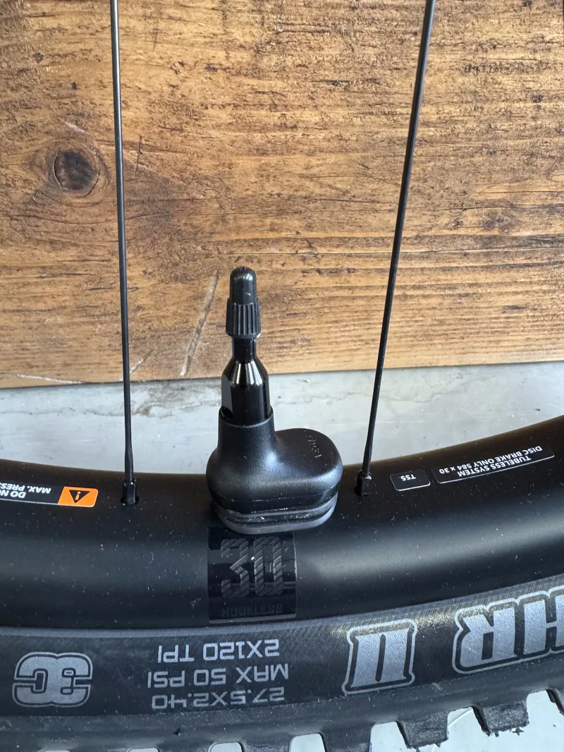 Giant TRX Carbon Wheels - MX - XD Driver - 6 Bolt-2